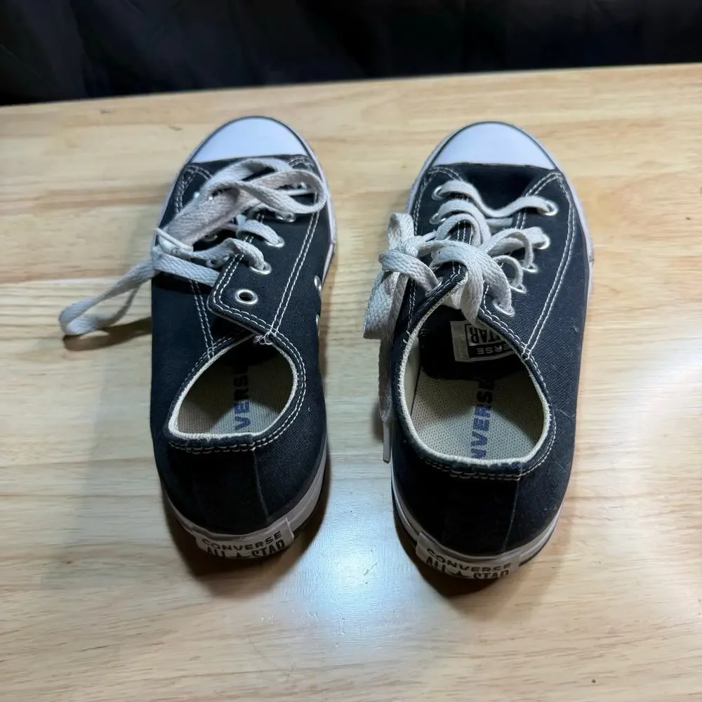 converse all star chuck taylor youth size 1.5
